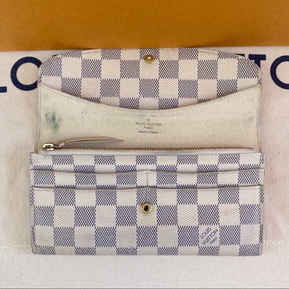 💞✨GORGEOUS✨💞 Louis Vuitton Emilie Wallet Auth! - Picture 5 of 9